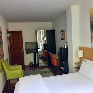 Habitación en casa particular Arena Con Plaza De Garaje, Bilbao